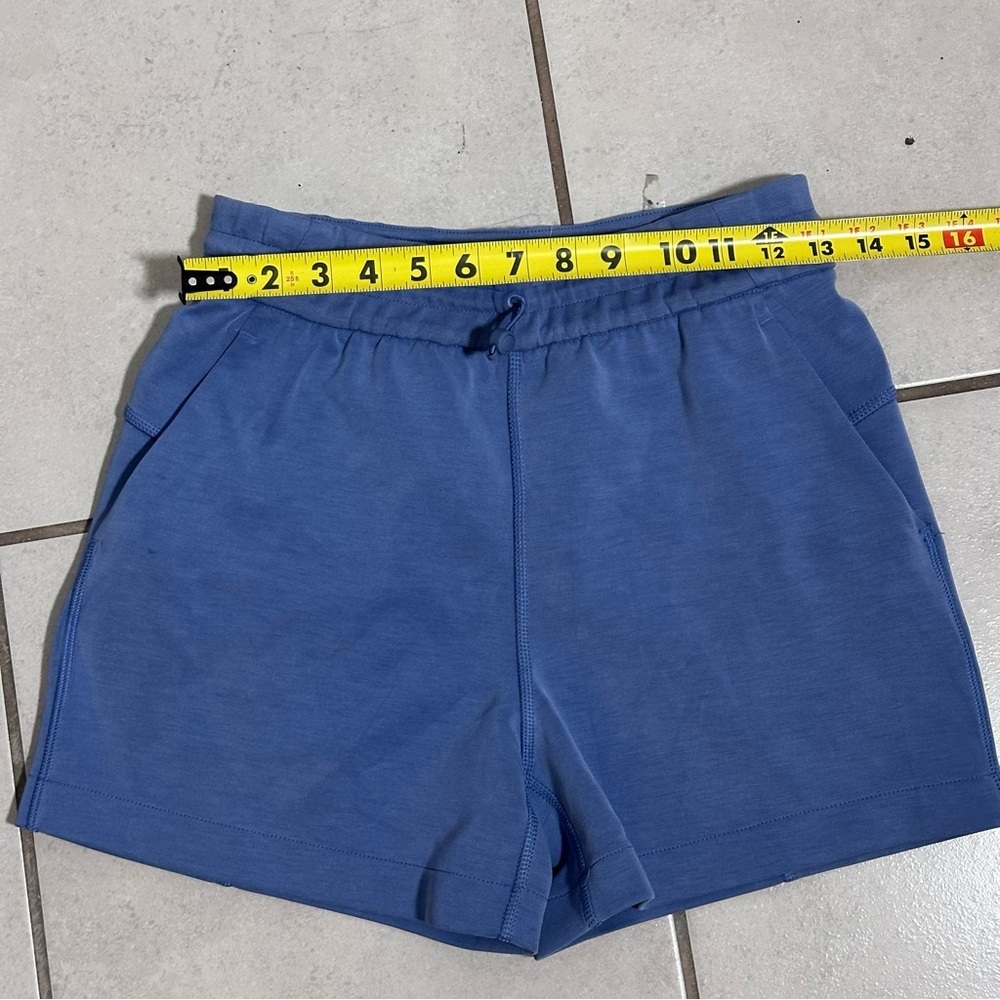 Lululemon Women Blue Softstreme High-Rise Shorts‎ Utility Blue size 4 - Picture 9 of 9